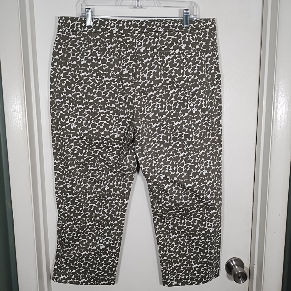Talbots Curvy 16 Crop Capri Pants Trousers Olive Green & White Pockets Stretch - Picture 8 of 11